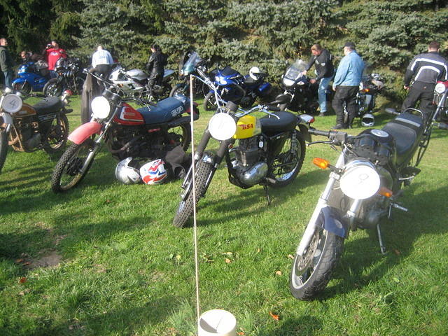 Bikes lined up for the slow race.